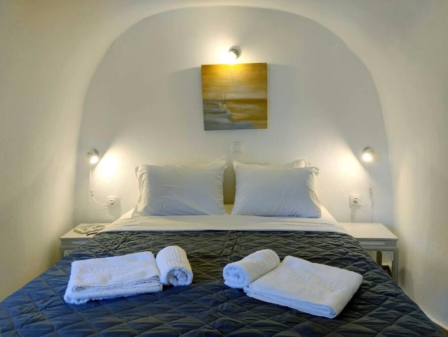 Hideaway Cave House Oía